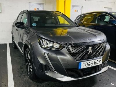 Usado Peugeot 2008 Allure 130 CV (95 kW) 2023 Gris / plata SUV