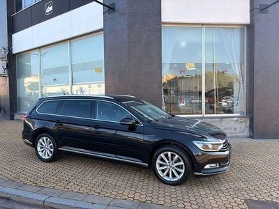 Usado VW Passat Advance 150 CV (110 kW) 2018 Azul Familiar