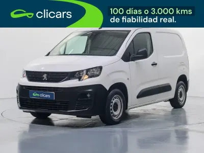 Usado Peugeot Partner Premium 100 CV (73 kW) 2022 Blanco Monovolumen