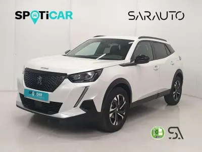 Usado Peugeot 2008 Allure 131 CV (96 kW) 2023 Blanco SUV