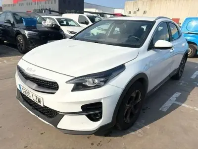 Usado Kia XCeed 120 CV (88 kW) 2022 Blanco SUV