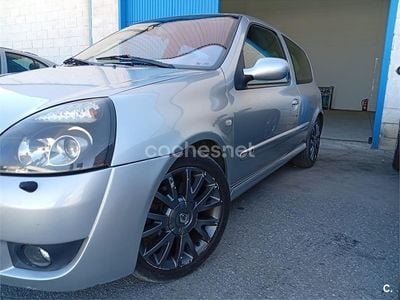 Usado Renault Clio II 172 CV (126 kW) 2003 Gris / plata Berlina