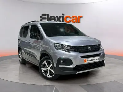 Usado Peugeot Rifter GT 131 CV (96 kW) 2023 Gris Monovolumen