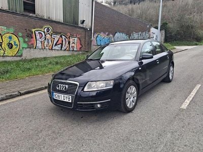 Usado Audi A6 140 CV (102 kW) 2006 Azul Berlina