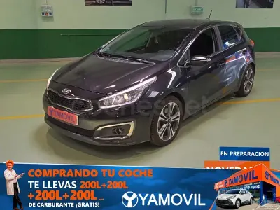 Usado Kia Ceed 120 CV (88 kW) 2016 Negro Utilitario