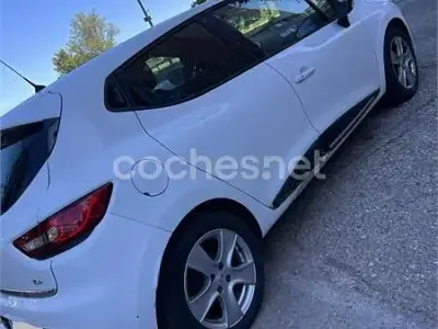 Usado Renault Clio IV Dynamique 90 CV (66 kW) 2013 Blanco Berlina