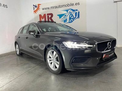 Gris / plata Usado 2019 Volvo V60 Momentum Familiar | 21.900 € (Precio justo)