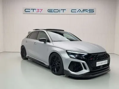 Usado Audi RS3 Sportback Sport 400 CV (294 kW) 2022 Gris Utilitario