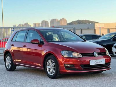 Usado VW Golf VII Advance 105 CV (77 kW) 2013 Burdeos Utilitario