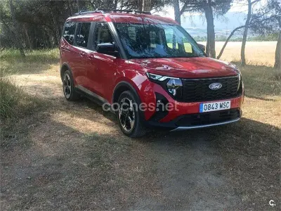 Usado Ford Tourneo Courier Active 125 CV (91 kW) 2024 Rojo Monovolumen