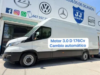 Usado Iveco Daily 175 CV (128 kW) 2024 Blanco Van