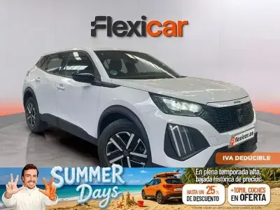 Usado Peugeot 2008 Active 100 CV (73 kW) 2023 Blanco SUV