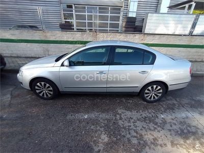 Gris / plata Usado 2010 VW Passat Edition Berlina | 6500 € (Precio justo)