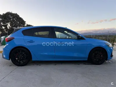 Usado Ford Focus ST 280 CV (205 kW) 2024 Azul Berlina