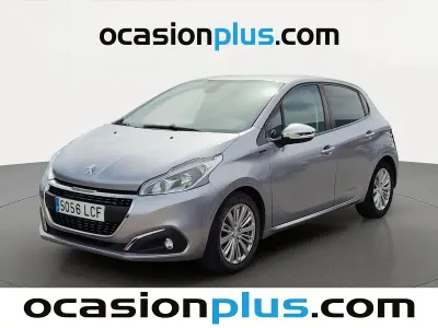 Usado Peugeot 208 Signature Sky 83 CV (61 kW) 2019 Gris Utilitario