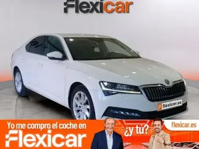 Usado Skoda Superb Ambition 120 CV (88 kW) 2020 Blanco Berlina
