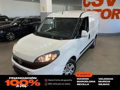 Usado Fiat Doblò 95 CV (69 kW) 2022 Blanco Monovolumen