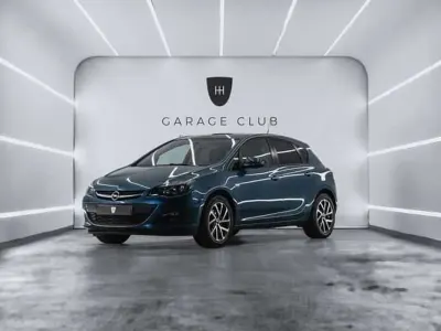 Usado Opel Astra Selective 116 CV (85 kW) 2014 Azul Utilitario