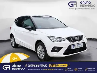 Usado Seat Arona Ecomotive 95 CV (69 kW) 2018 Blanco SUV