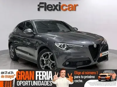 Usado Alfa Romeo Stelvio Sprint 160 CV (117 kW) 2022 Gris SUV