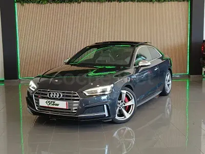 Usado Audi S5 354 CV (260 kW) 2017 Gris / plata Coupe