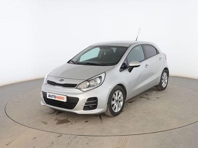 Usado Kia Rio 85 CV (62 kW) 2015 Plata Utilitario