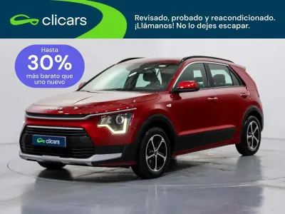 Usado Kia Niro 105 CV (77 kW) 2025 Rojo SUV