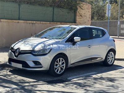 Begagnad Renault Clio IV Zen 90 HK (66 kW) 2019 Grå Sedan