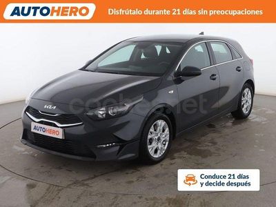 Gris Usado 2023 Kia Ceed Utilitario | 16.999 € (Precio justo)