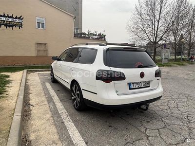 Usado VW Passat Advance 110 CV (80 kW) 2009 Blanco Familiar