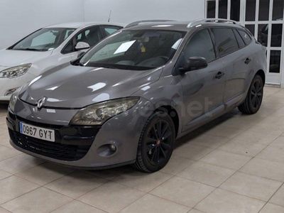 Usado Renault Mégane GrandTour Dynamique 130 CV (95 kW) 2010 Negro Familiar