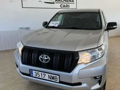 Usado Toyota Land Cruiser 204 CV (150 kW) 2024 Gris SUV