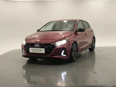 Usado Hyundai i20 N Line 84 CV (61 kW) 2022 Granate Utilitario