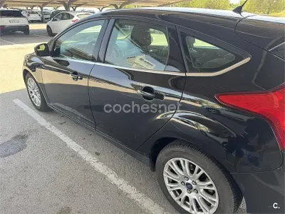 Usado Ford Focus Titanium 163 CV (119 kW) 2013 Negro Berlina