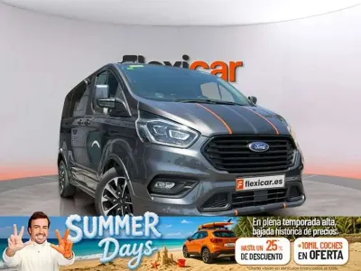 Usado Ford Tourneo Titanium 150 CV (110 kW) 2022 Gris Monovolumen