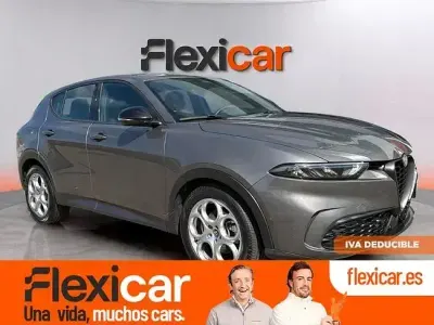 Usado Alfa Romeo Tonale Sprint 130 CV (95 kW) 2023 Gris SUV