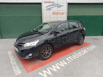Usado Toyota Verso Advance 112 CV (82 kW) 2016 Gris / plata Monovolumen