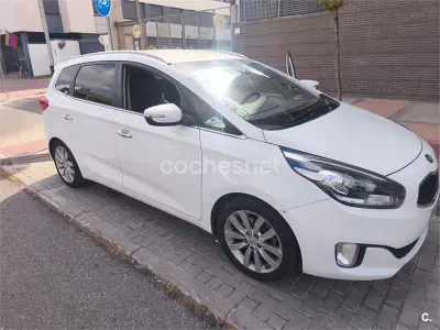 Usado Kia Carens 115 CV (84 kW) 2017 Blanco Monovolumen