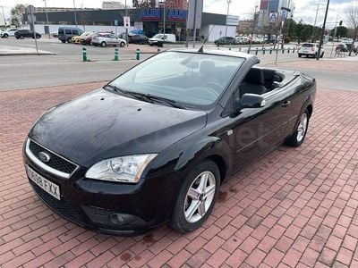 Usado Ford Focus Cabriolet Trend 100 CV (73 kW) 2008 Negro Descapotable