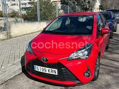 Usado Toyota Yaris Active 69 CV (50 kW) 2018 Rojo Berlina