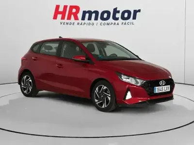 Usado Hyundai i20 100 CV (73 kW) 2022 Rojo Utilitario
