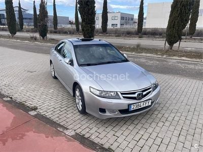 Gris / plata Usado 2006 Honda Accord Executive Berlina | 6500 € (Precio justo)