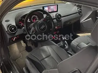 Usado Audi A1 Attraction 105 CV (77 kW) 2011 Marrón Utilitario