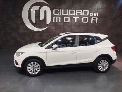 Usado Seat Arona Style 95 CV (69 kW) 2019 Blanco SUV