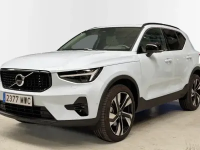Usado Volvo XC40 Ultra 163 CV (119 kW) 2024 Azul SUV