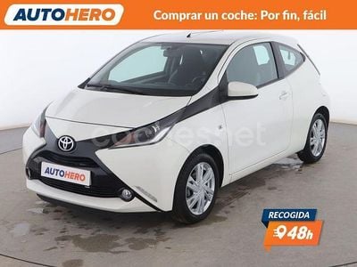 Blanco Usado 2017 Toyota Aygo X-play Utilitario | 10.299 € (Precio justo)