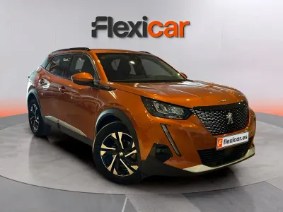 Usado Peugeot 2008 Active 110 CV (80 kW) 2021 Naranja SUV