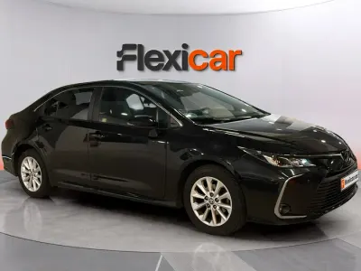 Usado Toyota Corolla Active 125 CV (91 kW) 2023 Negro Berlina