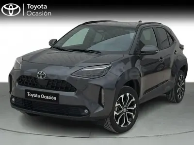 Usado Toyota Yaris Cross Active 130 CV (95 kW) 2025 Gris / plata SUV
