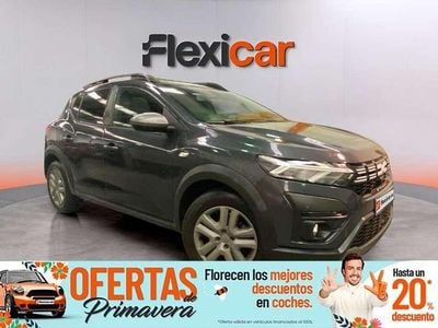 Usado Dacia Sandero Essentiel 91 CV (66 kW) 2023 Gris Utilitario